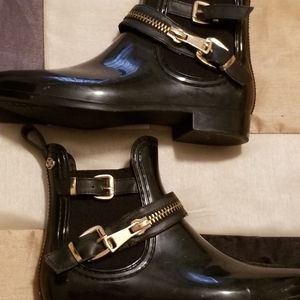 Super cute rain boots
